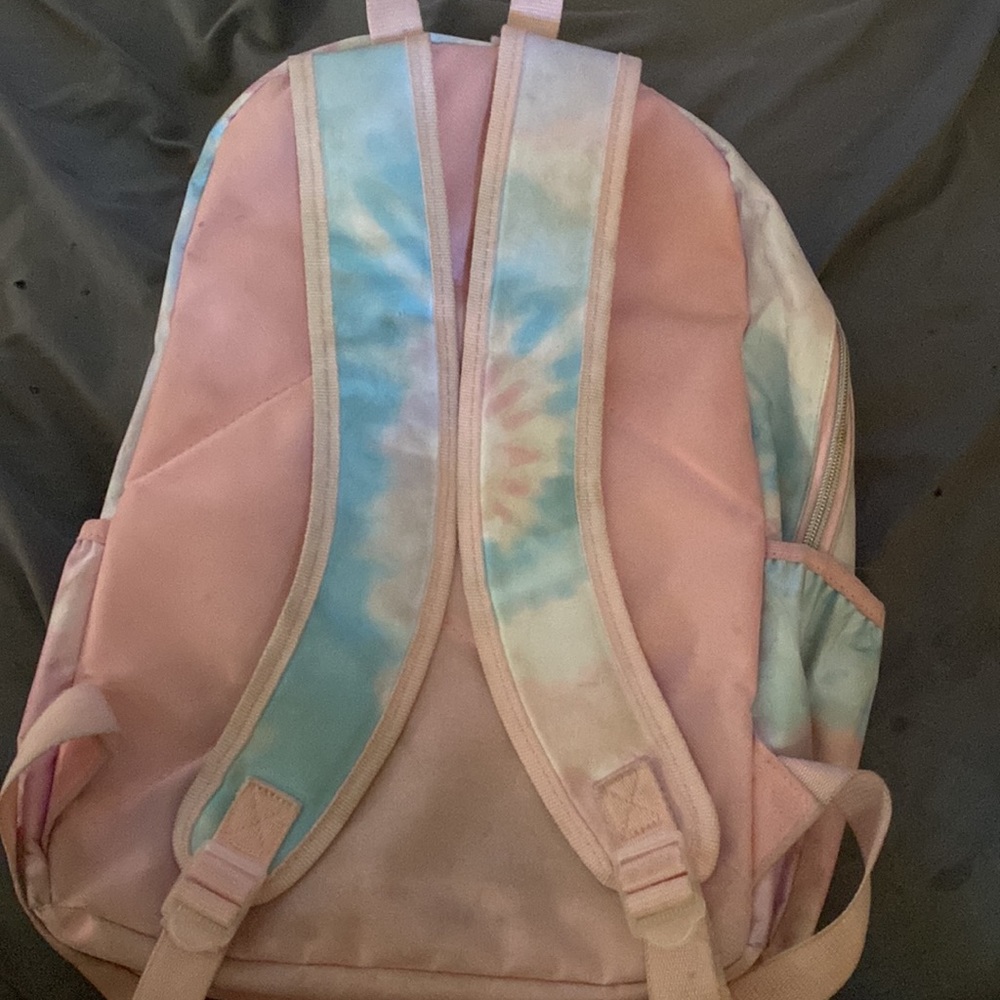 Backpack - Picture 3 of 4